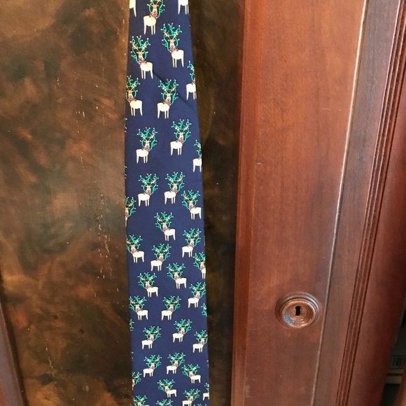 Alynn (Creative American Design) "Merry X-Moose" 100% Silk Tie - Picture 5 of 5